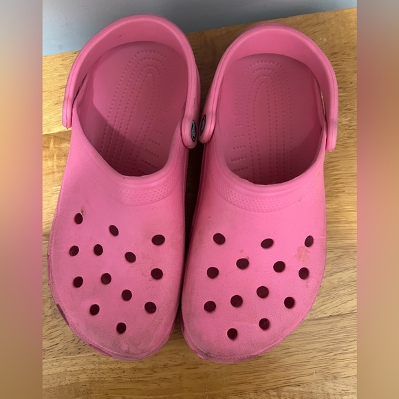 Crocs Class in Pink Women’s 9 Bubblegum pink classic clog - Picture 8 of 8
